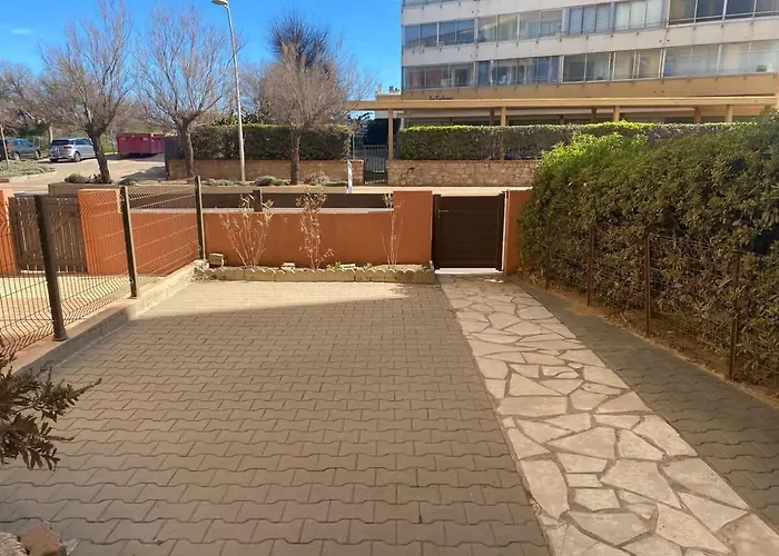 Διαμέρισμα Pour 4 Personnes A 50m De La